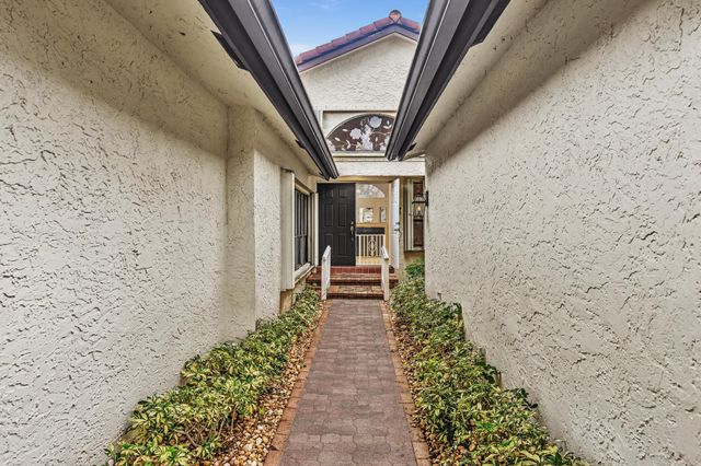 22595 ESPLANADA Circle W, Boca Raton, FL 33433