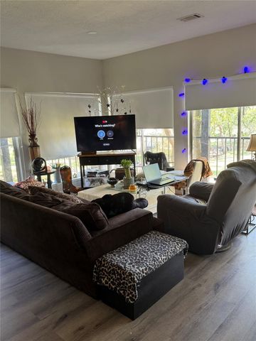 1425 April Villas B, Conroe, TX 77356