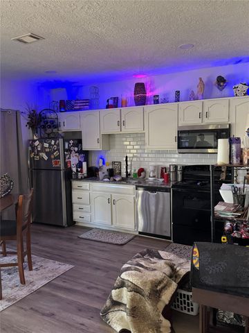 1425 April Villas B, Conroe, TX 77356