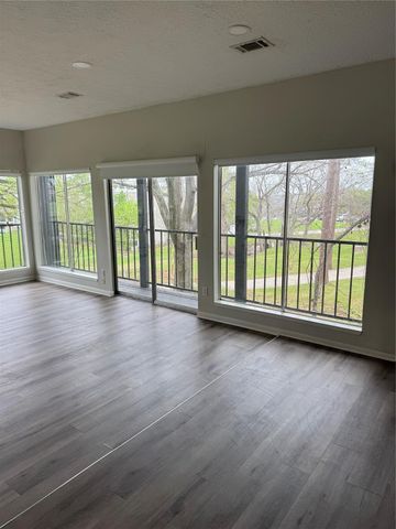 1425 April Villas B, Conroe, TX 77356