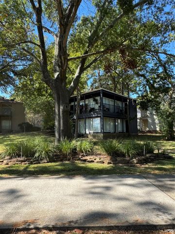 1425 April Villas B, Conroe, TX 77356