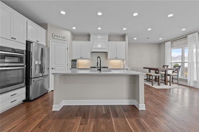 6571 Red Hawk Way, Hoschton, GA 30548