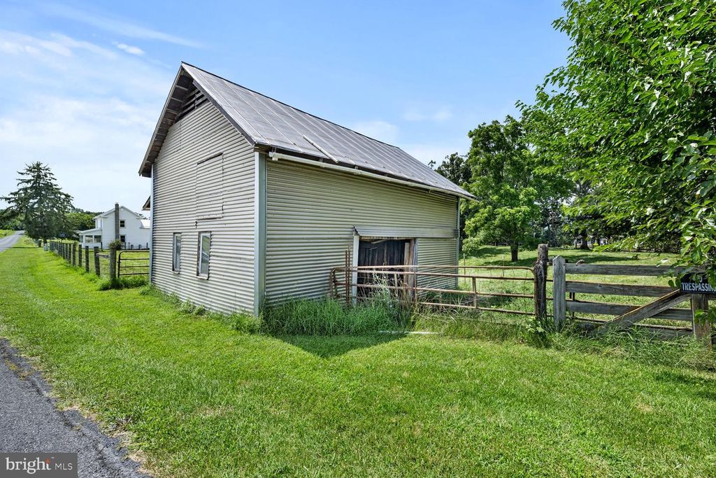 1275 GEORGETOWN RD, Mount Jackson, VA 22842
