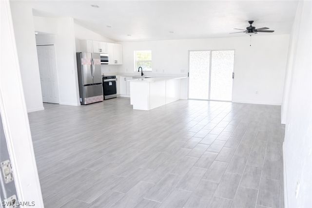 322 NE 26TH TER, Cape Coral, FL 33909