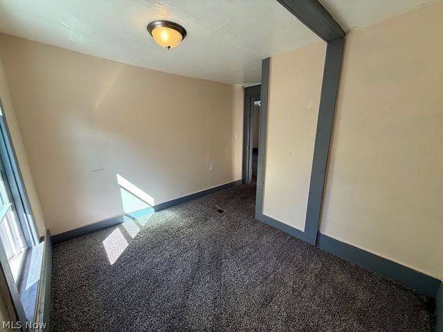 1017 La Croix Avenue, Akron, OH 44307
