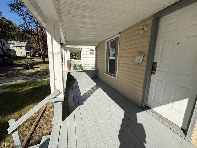 1017 La Croix Avenue, Akron, OH 44307