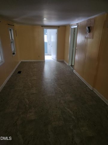 1809 N Salem Street, Apex, NC 27523