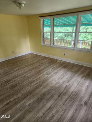 1809 N Salem Street, Apex, NC 27523