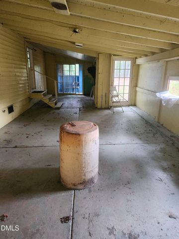 1809 N Salem Street, Apex, NC 27523