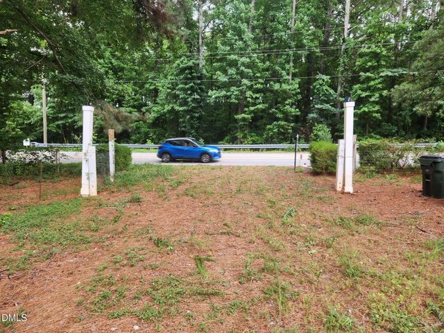 1809 N Salem Street, Apex, NC 27523