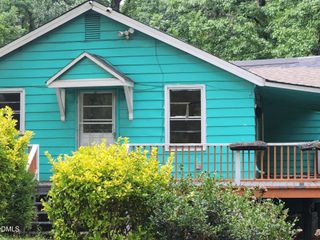 1809 N Salem Street, Apex, NC 27523