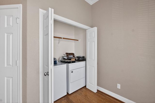 320 Cathedral Square, Beaumont, TX 77701