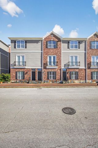 320 Cathedral Square, Beaumont, TX 77701