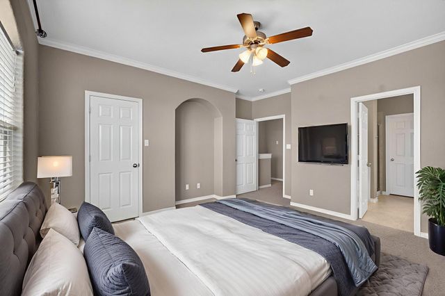 320 Cathedral Square, Beaumont, TX 77701