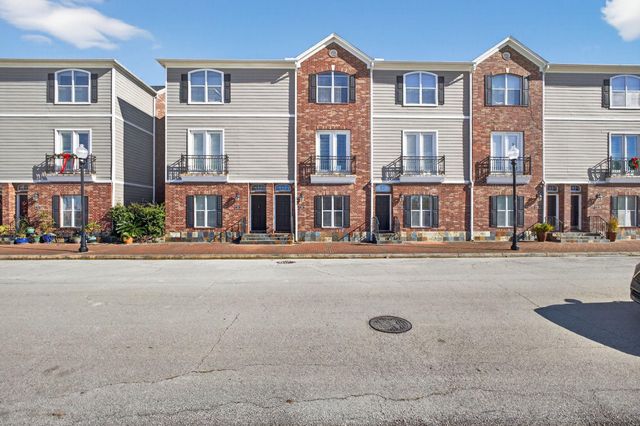 320 Cathedral Square, Beaumont, TX 77701