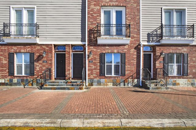 320 Cathedral Square, Beaumont, TX 77701