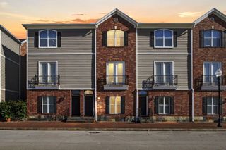 320 Cathedral Square, Beaumont, TX 77701