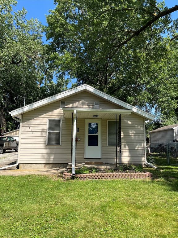 2615 59th Street, Des Moines, IA 50322
