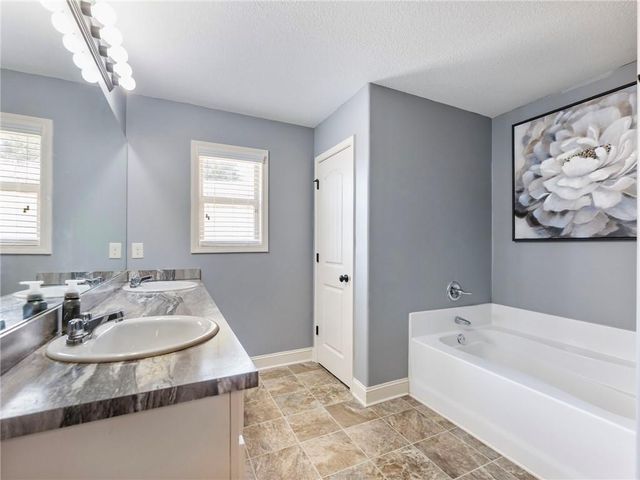 476 River Mist Circle, Jefferson, GA 30549