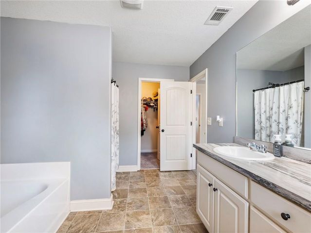 476 River Mist Circle, Jefferson, GA 30549