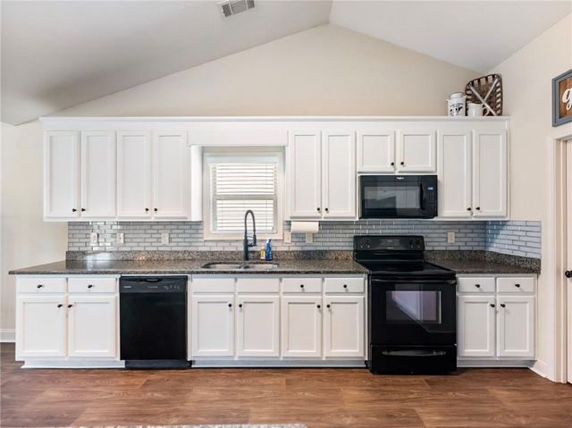 476 River Mist Circle, Jefferson, GA 30549