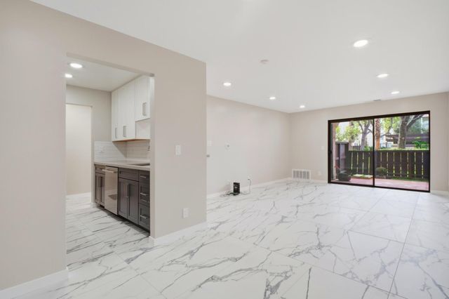 39975 Cedar Boulevard 136, Newark, CA 94560