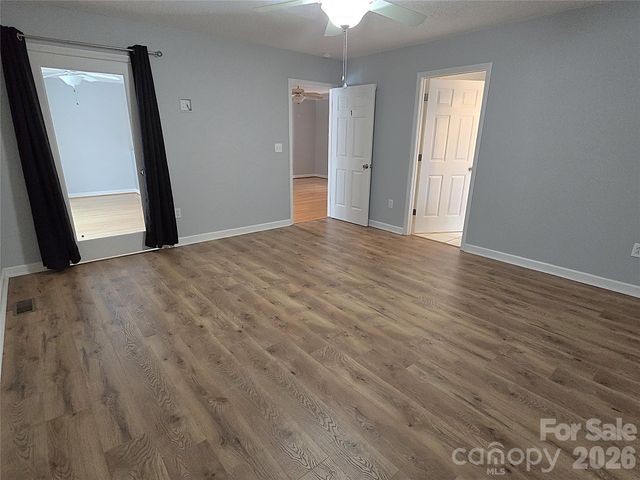 188 39th Avenue Court NW, Hickory, NC 28601