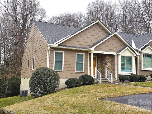 188 39th Avenue Court NW, Hickory, NC 28601