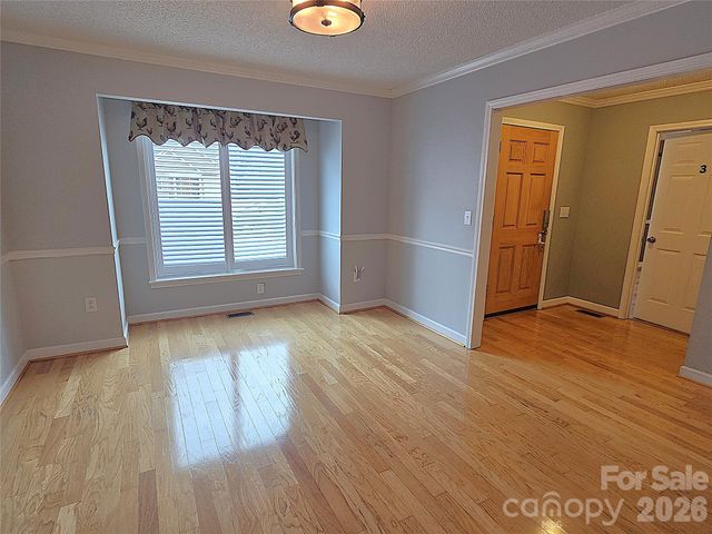 188 39th Avenue Court NW, Hickory, NC 28601