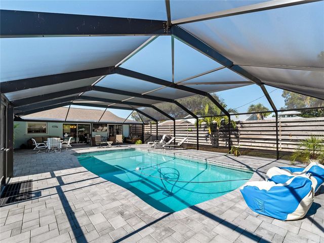 2003 49TH STREET W, Bradenton, FL 34209