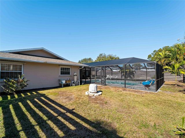 2003 49TH STREET W, Bradenton, FL 34209