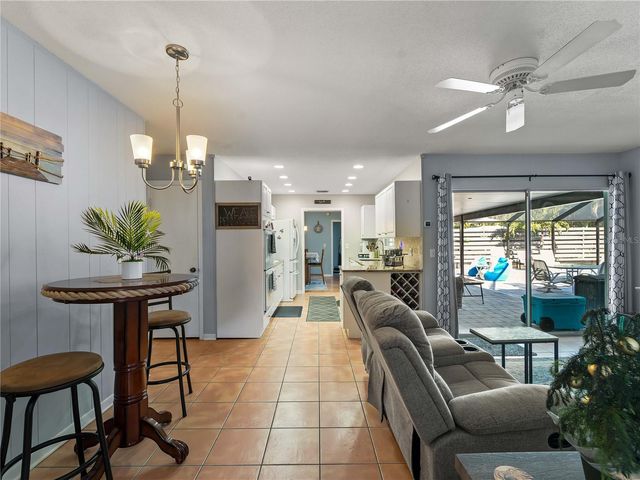 2003 49TH STREET W, Bradenton, FL 34209