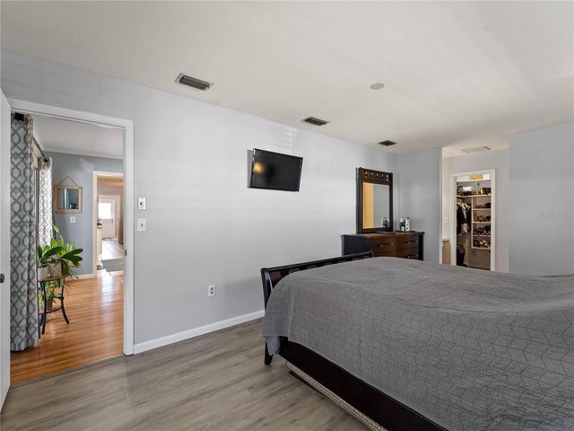 2003 49TH STREET W, Bradenton, FL 34209