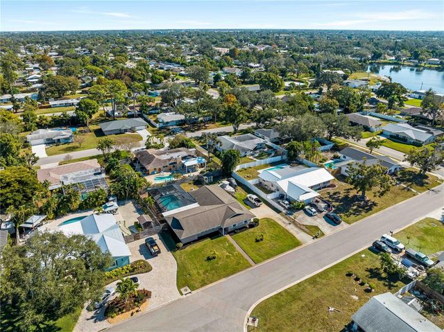 2003 49TH STREET W, Bradenton, FL 34209