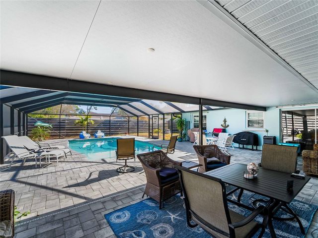 2003 49TH STREET W, Bradenton, FL 34209