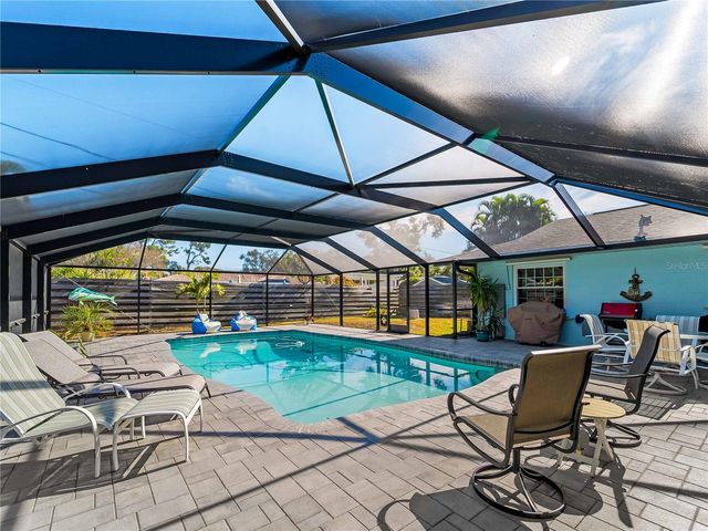 2003 49TH STREET W, Bradenton, FL 34209