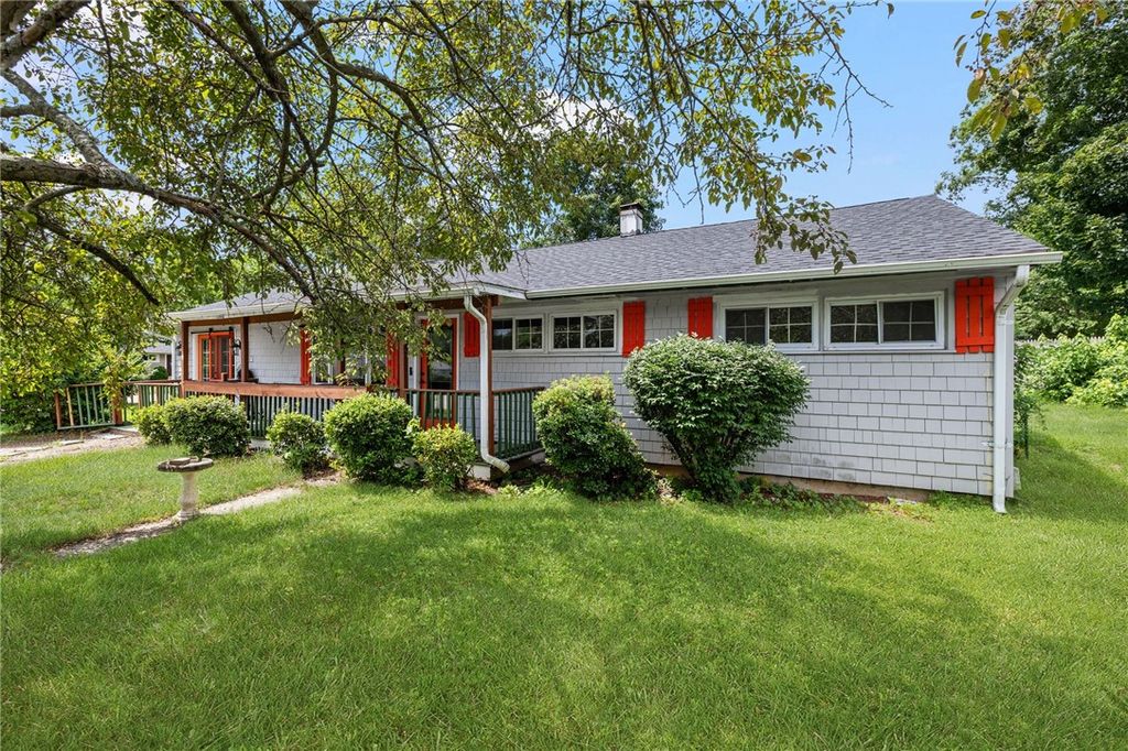 37 Gerald Street, Warwick, RI 02886