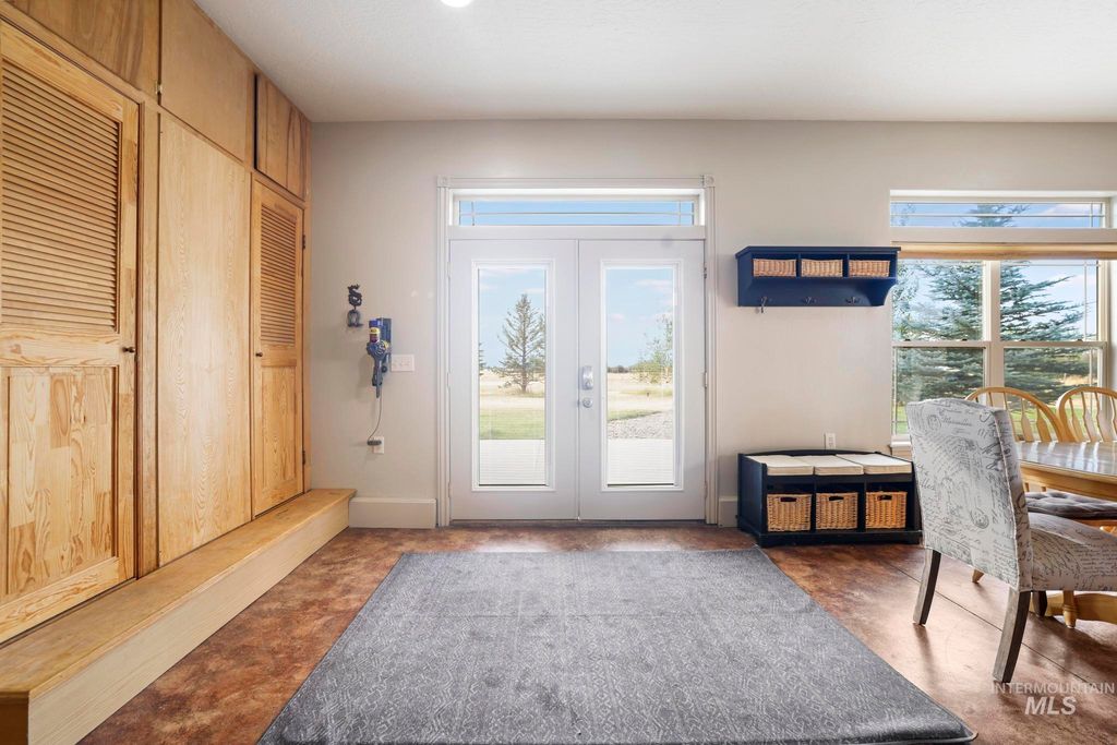 103 Horseshoe Loop, Fairfield, ID 83327 photo 4