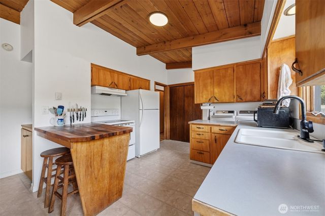 2210 Huron Street, Bellingham, WA 98229