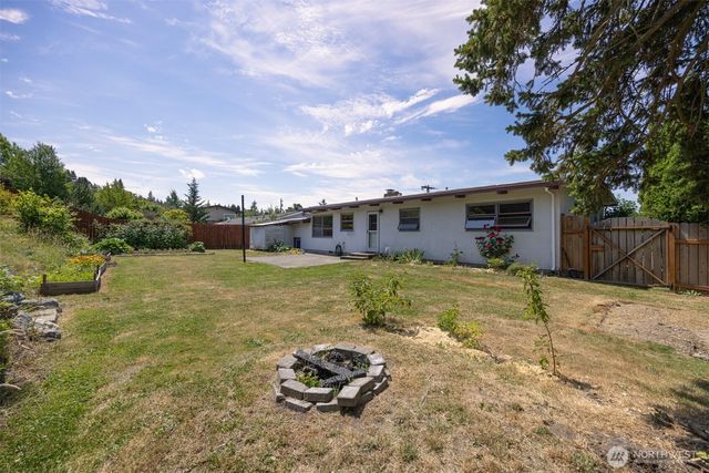 2210 Huron Street, Bellingham, WA 98229
