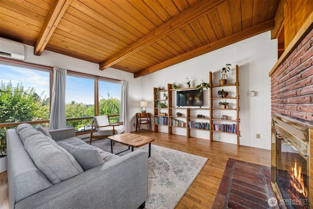 2210 Huron Street, Bellingham, WA 98229