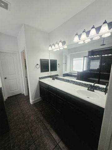 1131 Charleston Lane, Savannah, TX 76227