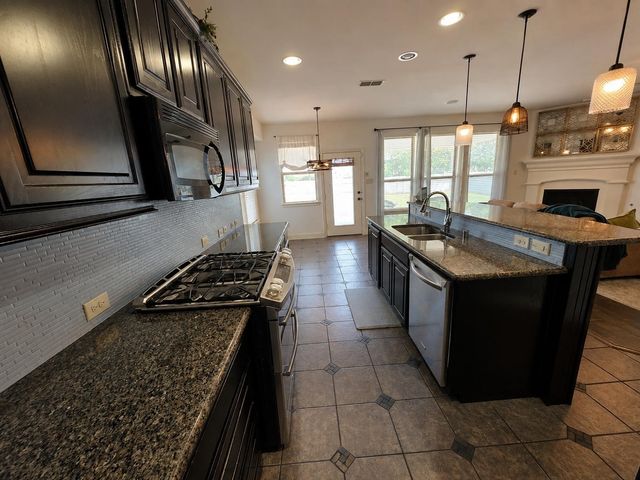 1131 Charleston Lane, Savannah, TX 76227