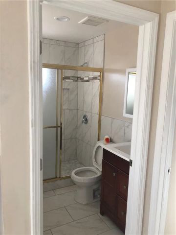 3616 W Victory, Burbank, CA 91505