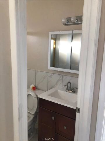 3616 W Victory, Burbank, CA 91505