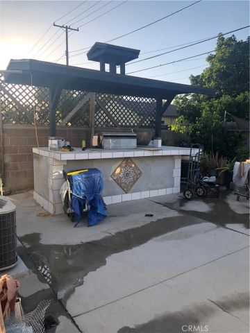 3616 W Victory, Burbank, CA 91505