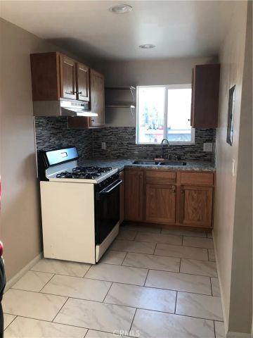 3616 W Victory, Burbank, CA 91505