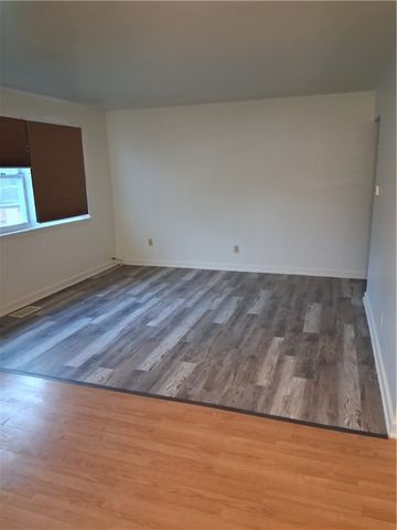 320 Dersam Street, Port Vue, PA 15133