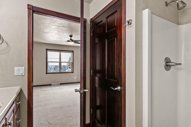 2041 FOXLAND STREET, Kaukauna, WI 54130