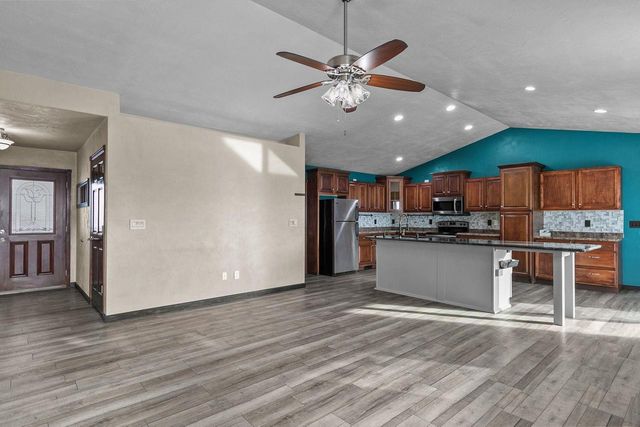 2041 FOXLAND STREET, Kaukauna, WI 54130